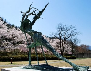 淀井敏夫　「朝来サナカの思い出」あさご芸術の森美術館所蔵　彫刻公園設置